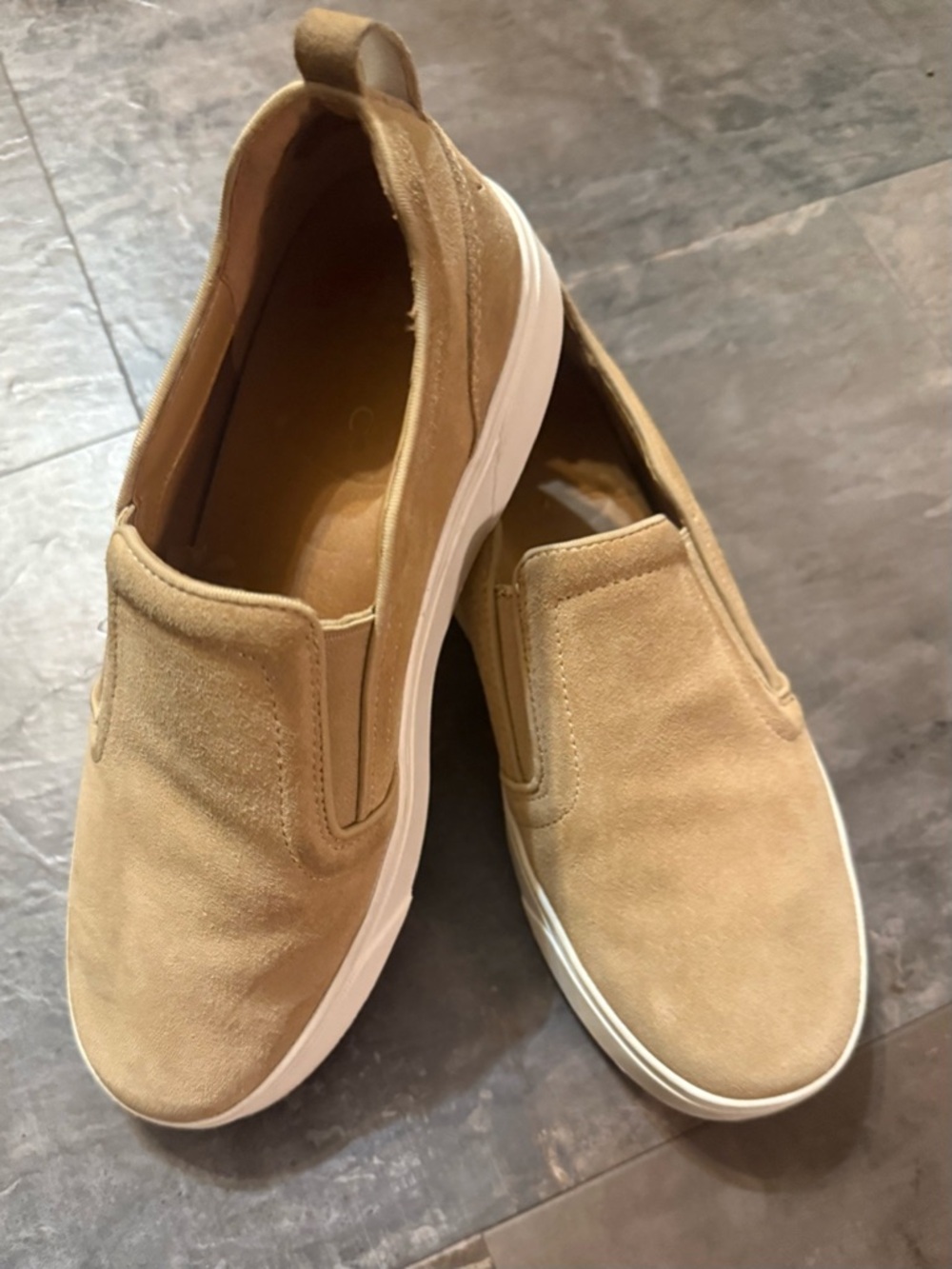 Vionic Woen's Slip-On Loafers in Tan